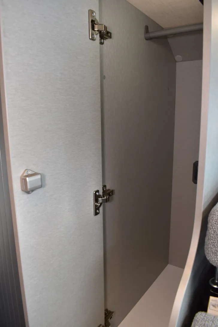 Fahrzeugbild Hymer Free 600 Campus Schlafdach, Klima, ab Nov. #35