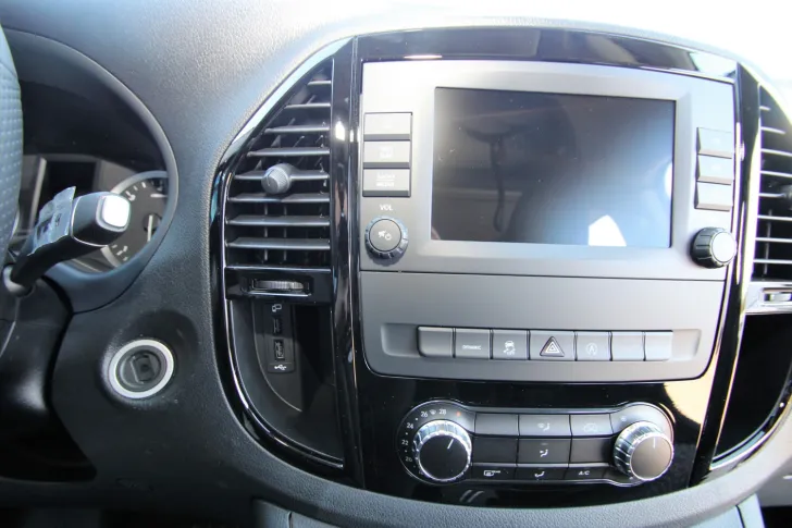 Fahrzeugbild VanTourer Urban Prime 237 PS #16