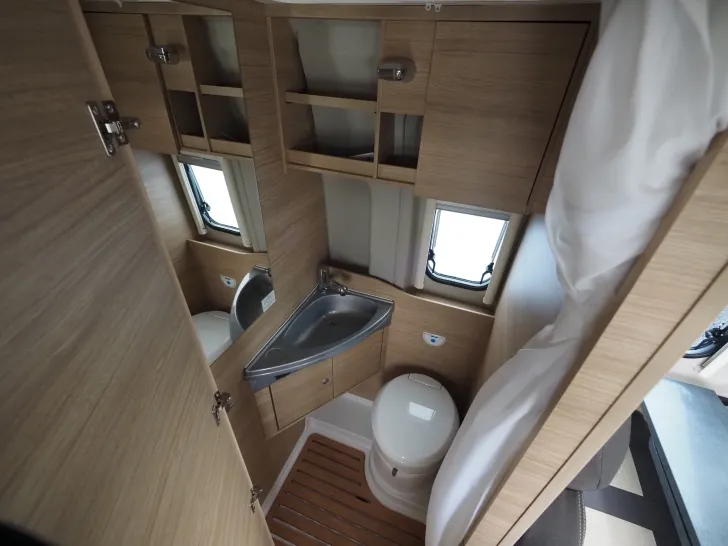 Fahrzeugbild Roadcar R 540, Aufstelldach, Markise, Isofix, Radträger #11