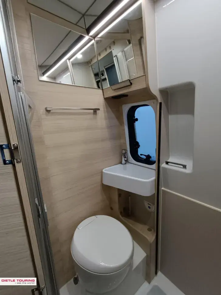 Fahrzeugbild Challenger Van Sport Edition V210 Arctic, AHK #11