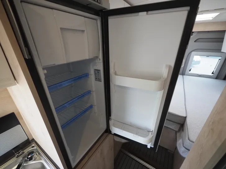 Fahrzeugbild Clever Runner, Markise, Radträger, Assist., Designpak. #14