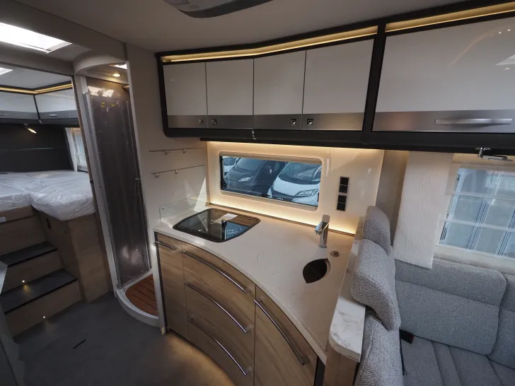 Fahrzeugbild Dethleffs Globetrotter XXL A 9000, 2xTV, Batt., Zerhacker #13