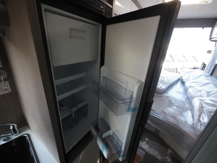 Fahrzeugbild Pössl Roadcruiser Revolution, el. Hubbett + Längsbett #10