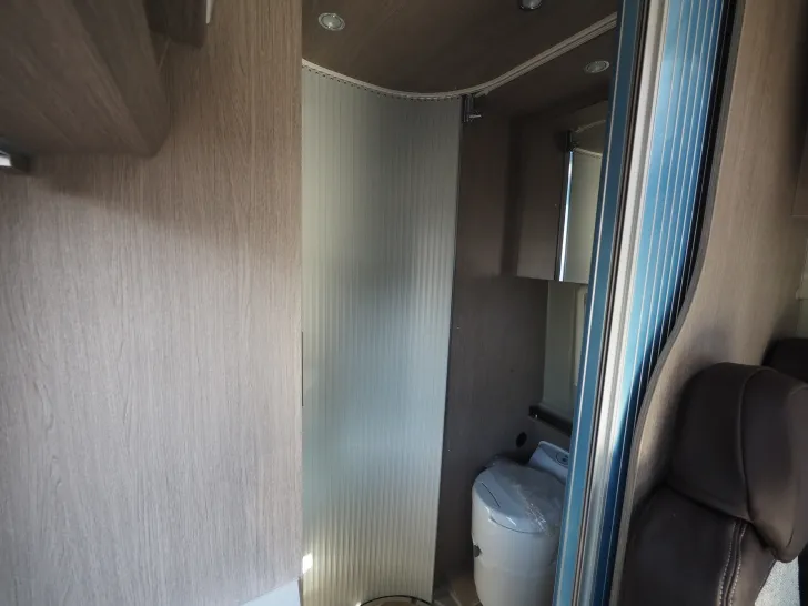 Fahrzeugbild Pössl Roadcruiser Revolution, el. Hubbett + Längsbett #11