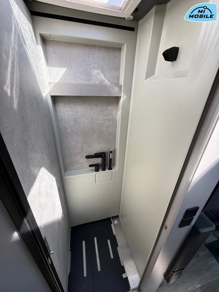 Fahrzeugbild Niesmann + Bischoff iSmove 6.9 E #11