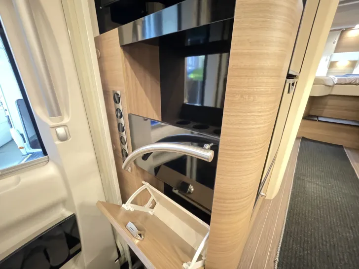 Fahrzeugbild Concorde CRUISER 891LR Diamond Series - 6 Schlafpl. #13