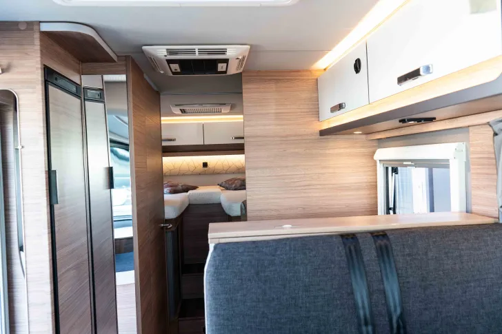 Fahrzeugbild Weinsberg CaraCore 700 MEG Dachklima | Aguti-Sitze #7