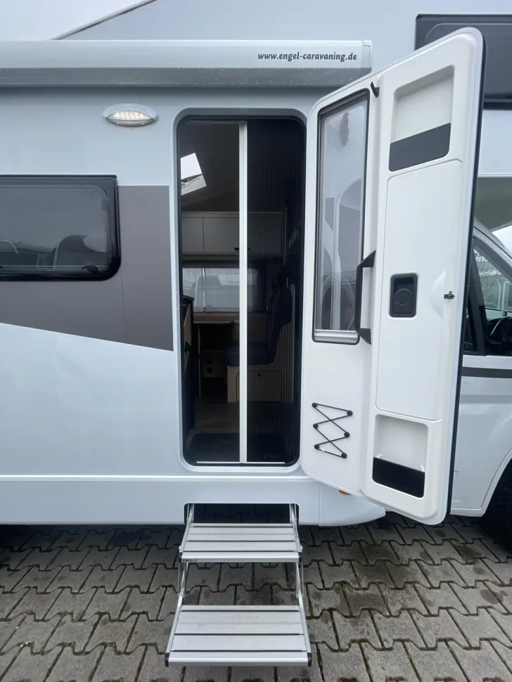 Fahrzeugbild Sunlight A 68 #11