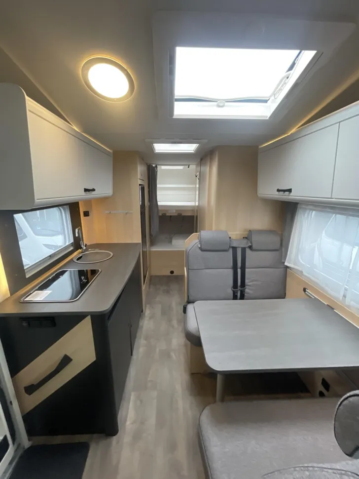 Fahrzeugbild Sunlight A 68 #13