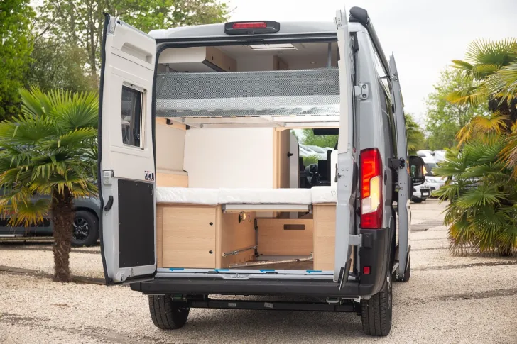 Fahrzeugbild Sunlight Adventure Cliff 601 4 Betten ohne Aufstelldach #6