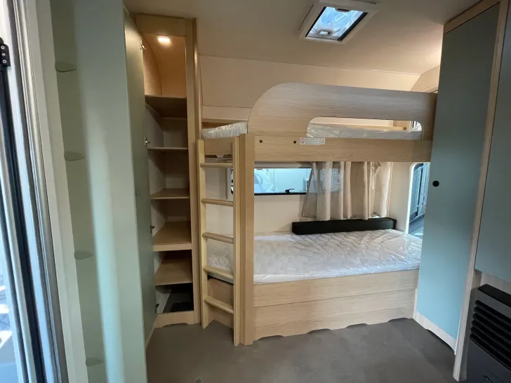 Fahrzeugbild LMC Style 582 K, MJ26, MARKISE, AUFLASTUNG #8