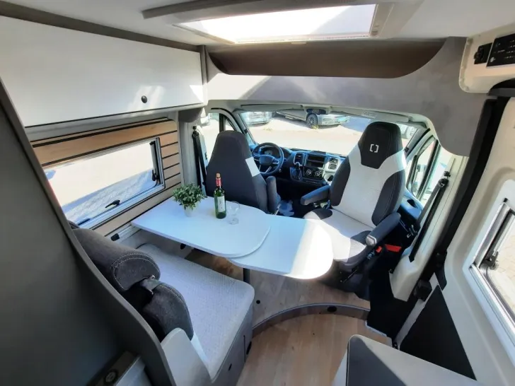 Fahrzeugbild Crosscamp ADVTR 6.0 DF Verfüg./Sparen Sie 6.397,- € #9