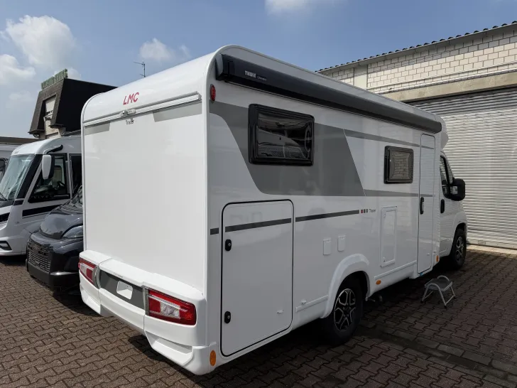 Fahrzeugbild LMC Tracer V 670 #5