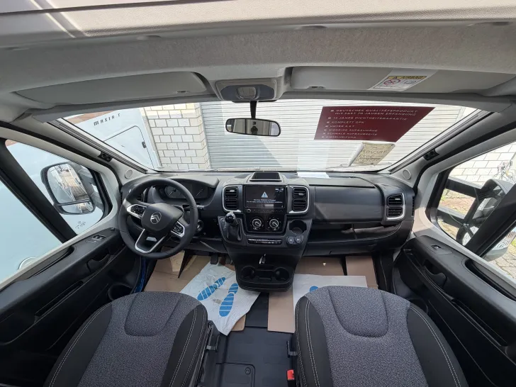 Fahrzeugbild LMC Tracer V 670 #8