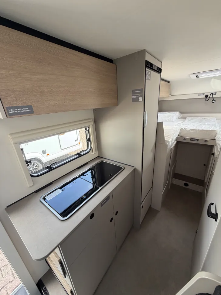 Fahrzeugbild LMC Tracer V 670 #11