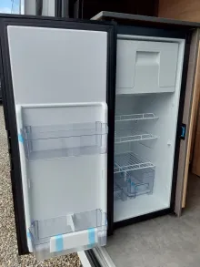 Fahrzeugbild Dethleffs Globetrail Active 600 DS Fiat Schlafach+Markise #15