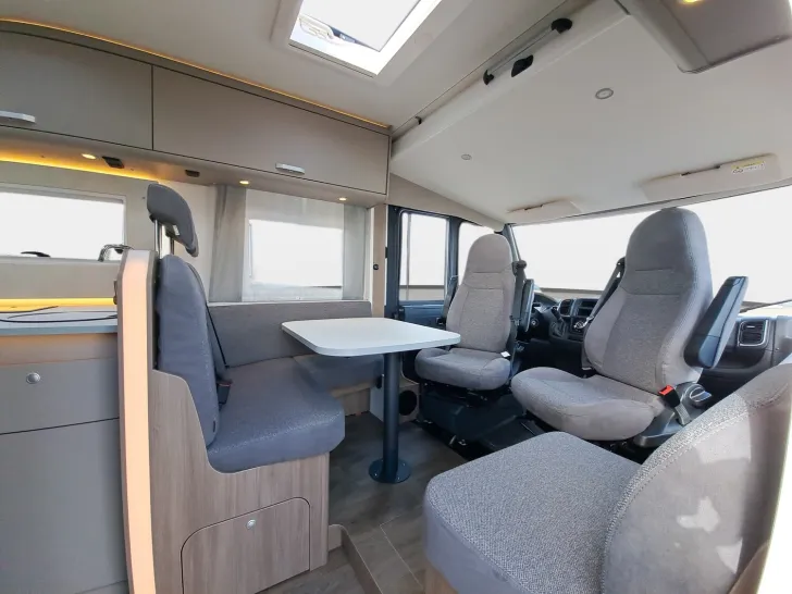Fahrzeugbild Carado I 447 Pro+ Automatik, 4.400 kg, Solar, LTE, TV #7