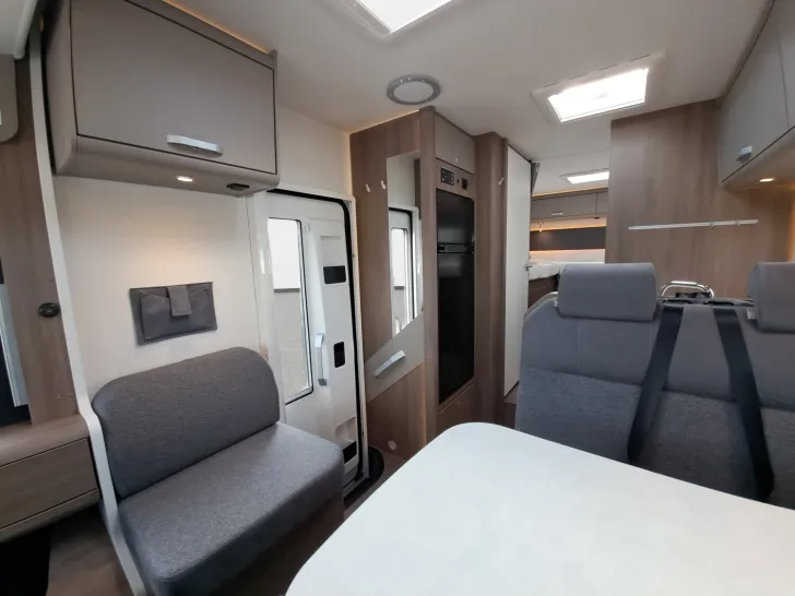 Fahrzeugbild Carado I 447 Pro+ Automatik, 4.400 kg, Solar, LTE, TV #10
