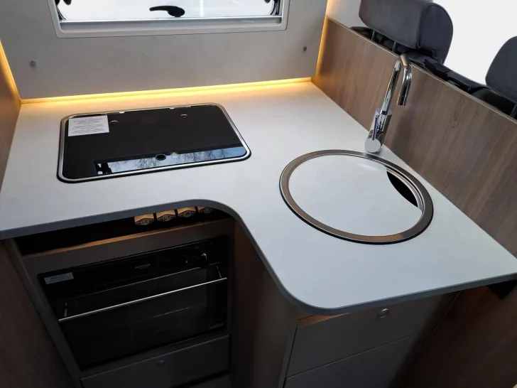 Fahrzeugbild Carado I 447 Pro+ Automatik, 4.400 kg, Solar, LTE, TV #11
