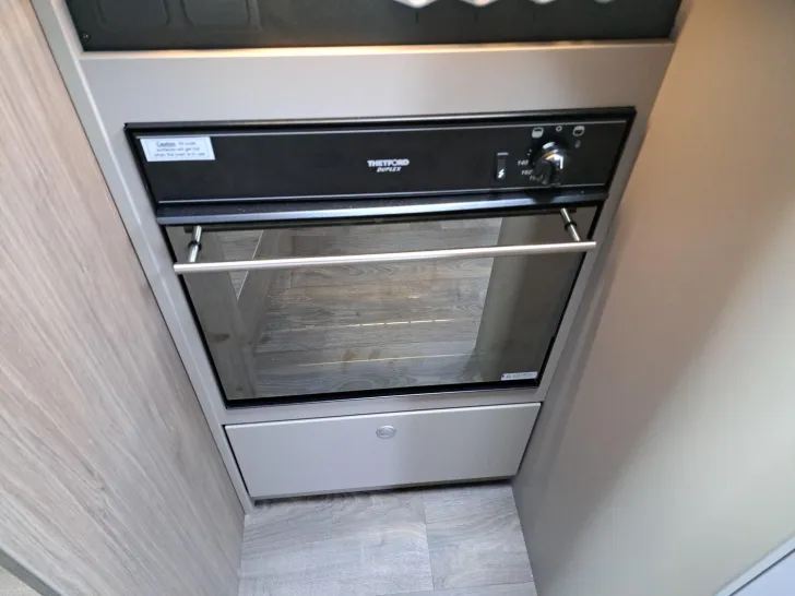 Fahrzeugbild Carado I 447 Pro+ Automatik, 4.400 kg, Solar, LTE, TV #13