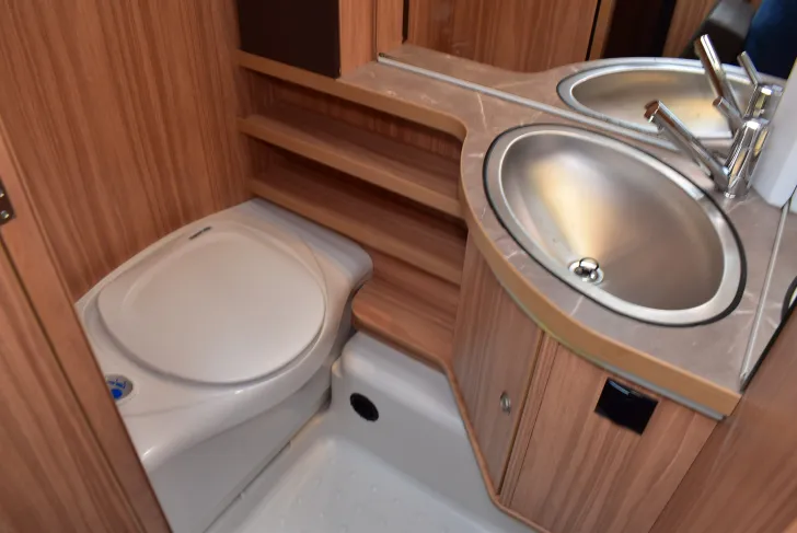 Fahrzeugbild Hymer Eriba Exciting 471 Einzelbetten, A-Klappe #15