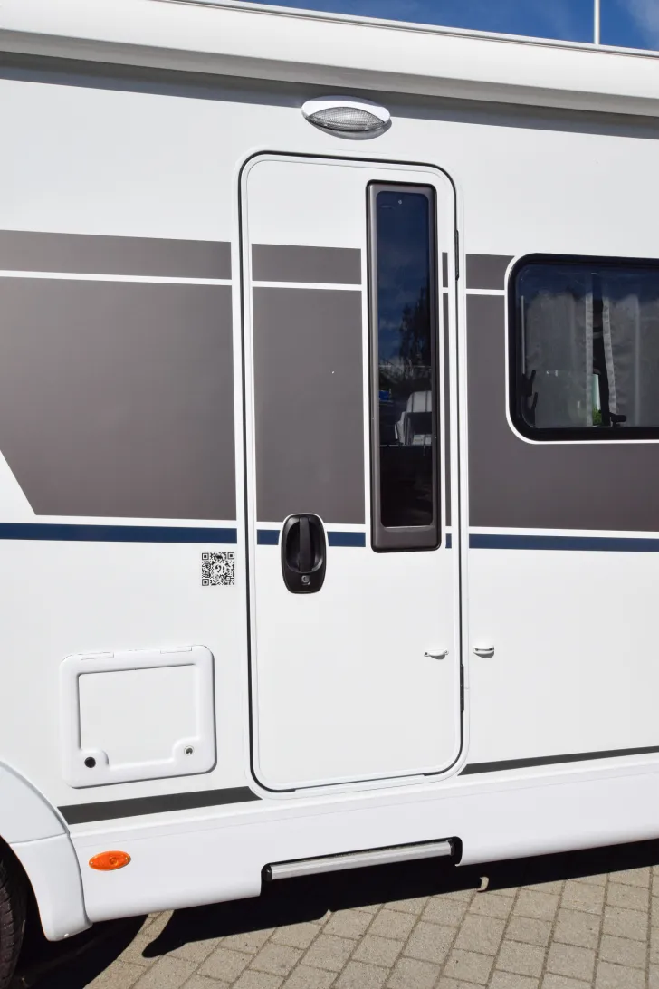 Fahrzeugbild Carado T448 pro+ *Hubbett* #8