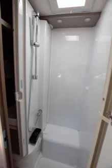 Fahrzeugbild Carado T448 pro+ *Hubbett* #21