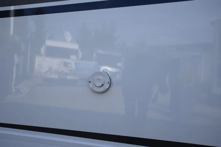 Fahrzeugbild Carado T448 pro+ *Hubbett* #25