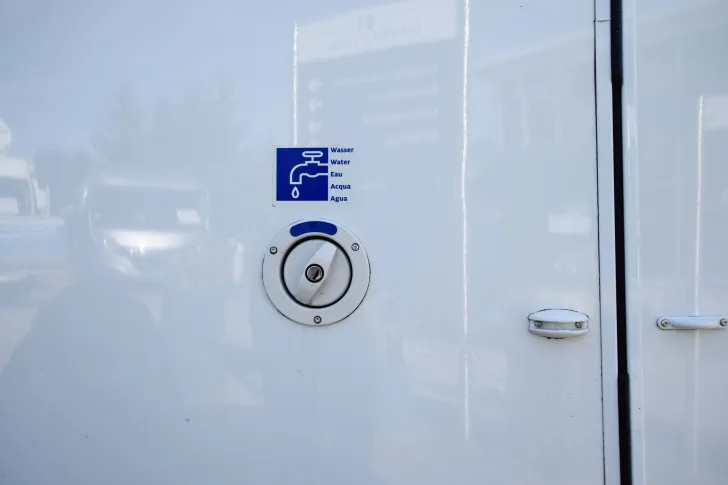 Fahrzeugbild Carado T448 pro+ *Hubbett* #26