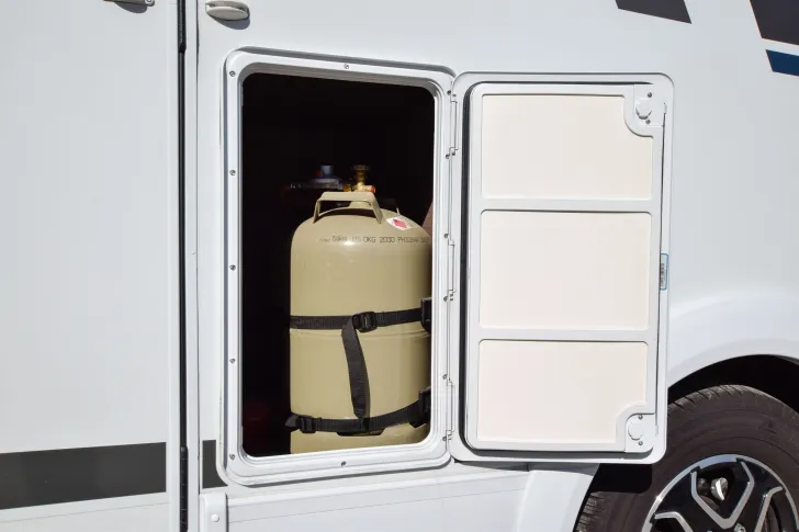 Fahrzeugbild Carado T448 pro+ *Hubbett* #29