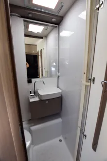 Fahrzeugbild Carado T448 pro+ *Hubbett* #19