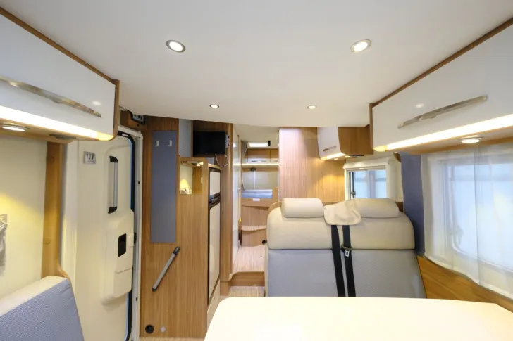 Fahrzeugbild Carado T 334/Festbett+Hubbett/Klima/Markise/Finanz. #11