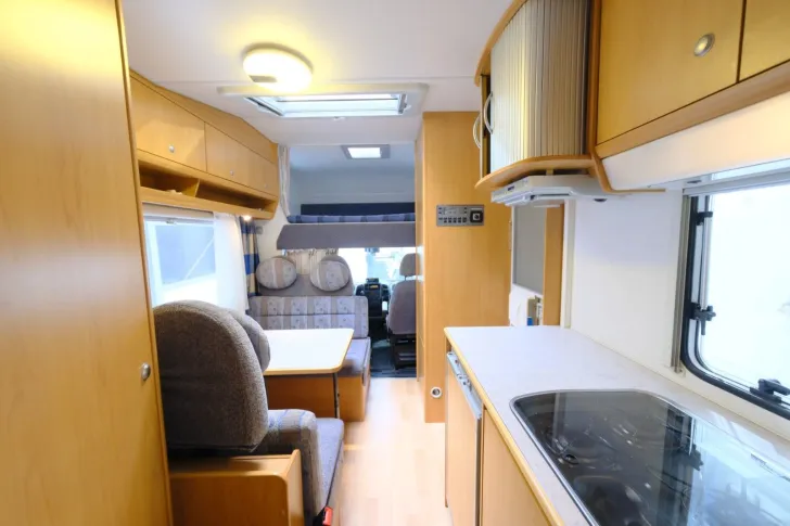 Fahrzeugbild Weinsberg Orbiter 691 MQ/Festbett/Garage/Markise/DPF-Grün #9