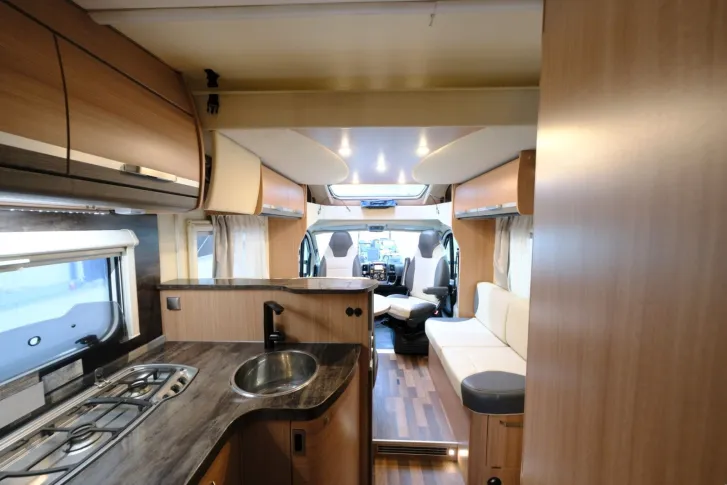 Fahrzeugbild Knaus SKY Wave 700 MEG/Einzelbetten+Hubbett/Garage #10