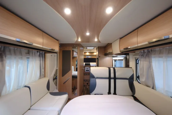 Fahrzeugbild Knaus SKY Wave 700 MEG/Einzelbetten+Hubbett/Garage #11