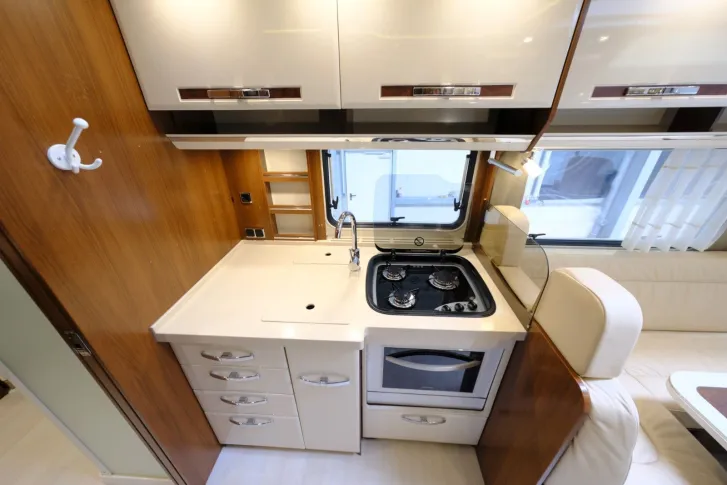 Fahrzeugbild Morelo Palace 90 M/Automatik/Queensbett+Hubbett/3xKlima #14