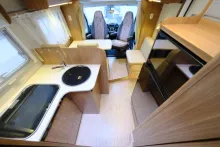 Fahrzeugbild Carado T 334/Festbett/Hubbett/Garage/Tempomat #8