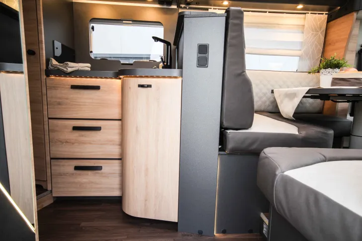 Fahrzeugbild Knaus L!VE TI 650 MF Platinum Selection Automatik | Rahmenfenster #5