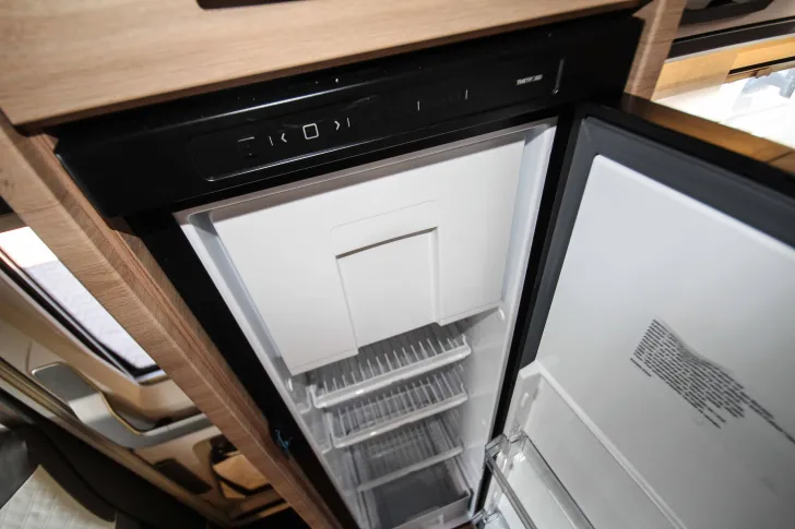 Fahrzeugbild Knaus L!VE WAVE 650 MF Platinum Selection Automatik | Rahmenfenster #10