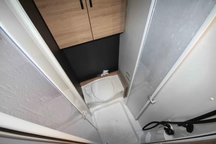 Fahrzeugbild Knaus L!VE WAVE 650 MF Platinum Selection Automatik | Rahmenfenster #14