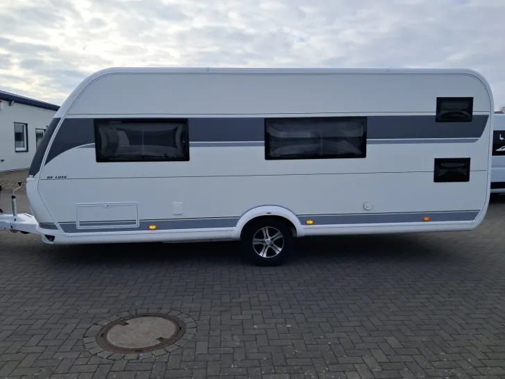 Fahrzeugbild Hobby De Luxe 560 KMFe *Mietwagen 2025* #8