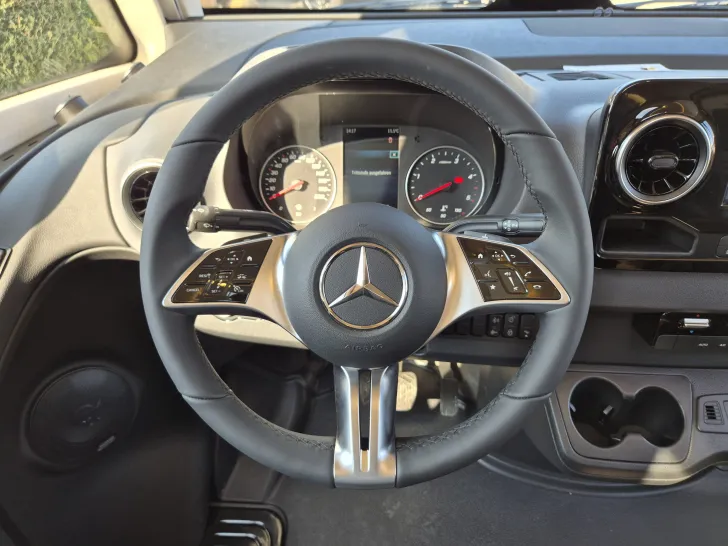 Fahrzeugbild Hymer B-ML I 780 BlackLine *Hubstützen*Ohne Hubbett* #12