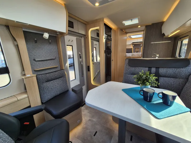 Fahrzeugbild Hymer B-ML I 780 BlackLine *Hubstützen*Ohne Hubbett* #16