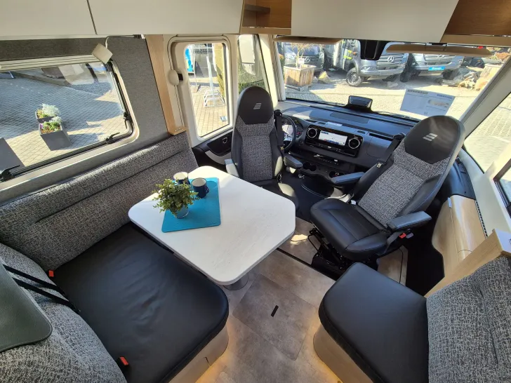 Fahrzeugbild Hymer B-ML I 780 BlackLine *Hubstützen*Ohne Hubbett* #17