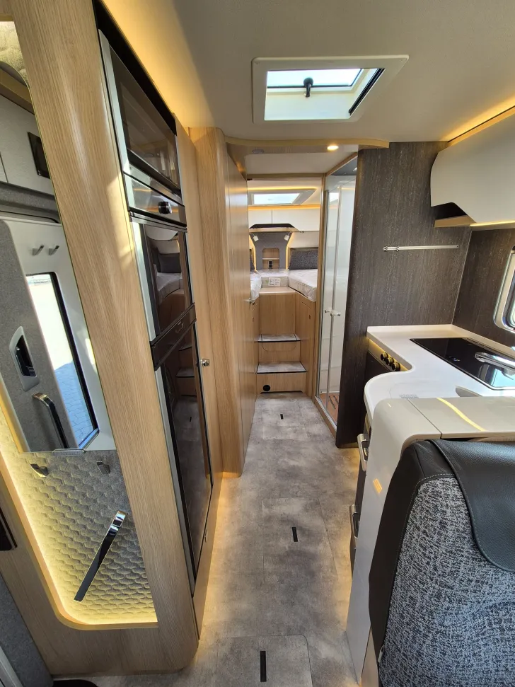 Fahrzeugbild Hymer B-ML I 780 BlackLine *Hubstützen*Ohne Hubbett* #18