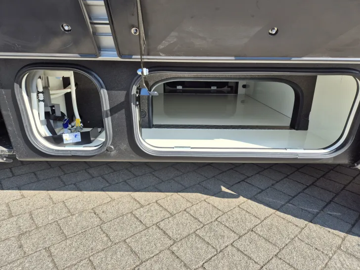 Fahrzeugbild Hymer B-ML I 780 BlackLine *Hubstützen*Ohne Hubbett* #42