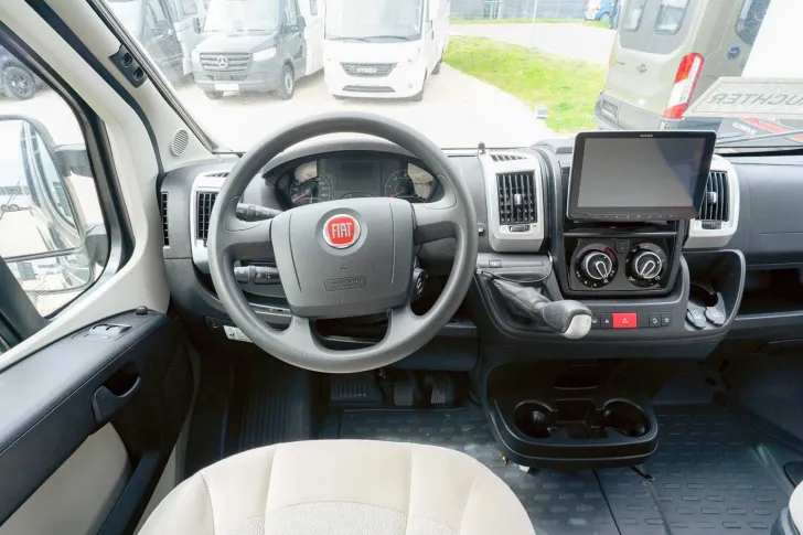 Fahrzeugbild Malibu Van 600 LE low-bed Tiefe Einzelbetten !! #9