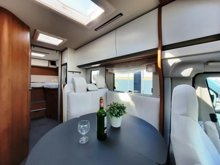 Fahrzeugbild Laika Ecovip L 3019 Titanio Verfüg./Sparen Sie 4.174,- € #7