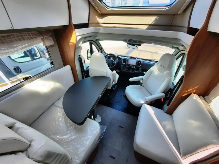 Fahrzeugbild Laika Ecovip L 3019 Titanio Verfüg./Sparen Sie 4.174,- € #9