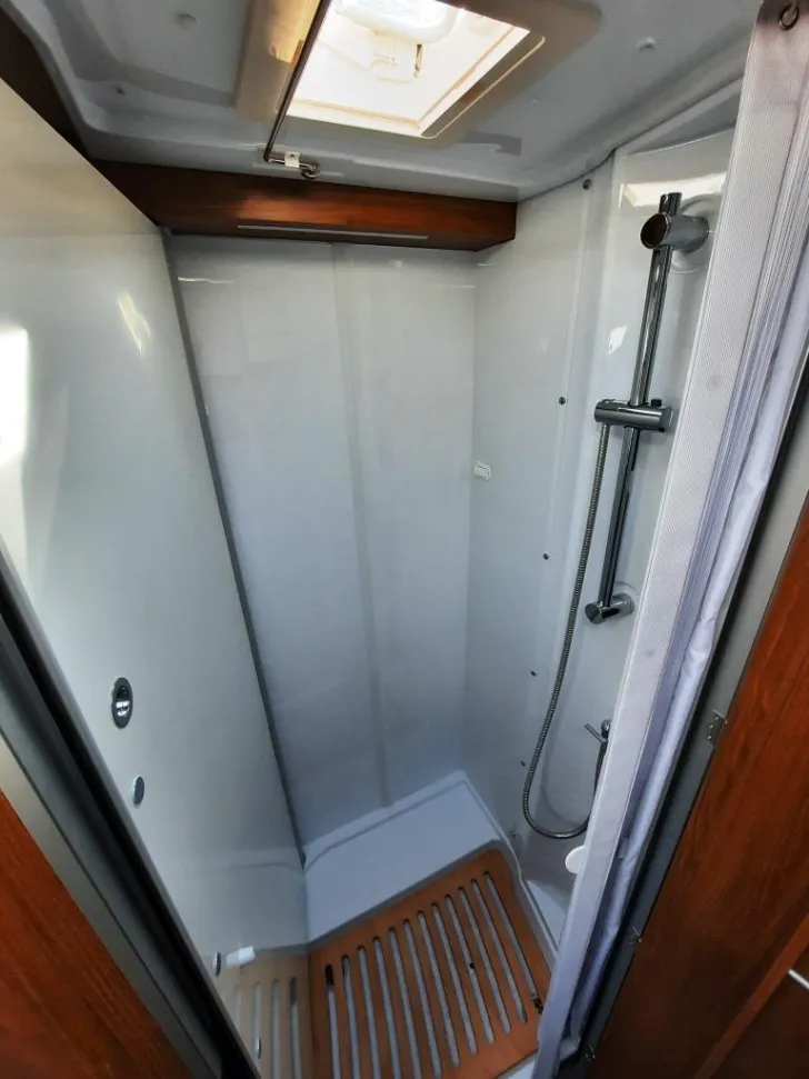 Fahrzeugbild Laika Ecovip L 3019 Titanio Verfüg./Sparen Sie 4.174,- € #17